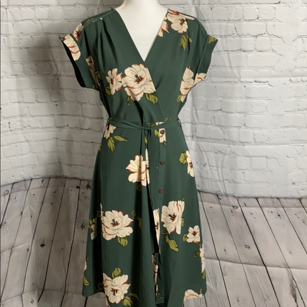 Monteau Los Angeles Dress